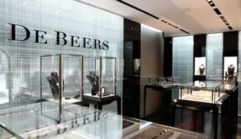 De Beers усиливает эмоциональное значение бриллиантов для потребителей