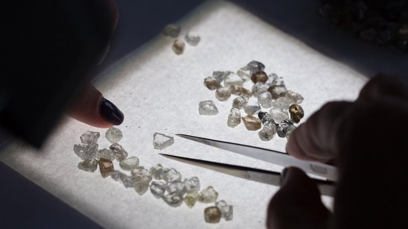 Санкции против «Алросы» вызвали проблемы в мировой алмазной индустрии