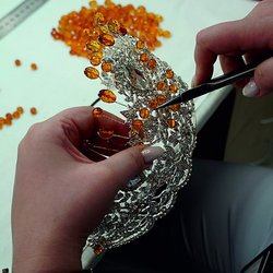 66 янтарных бусин украсили корону победительницы конкурса «Мисс и Миссис Калининград 2024»