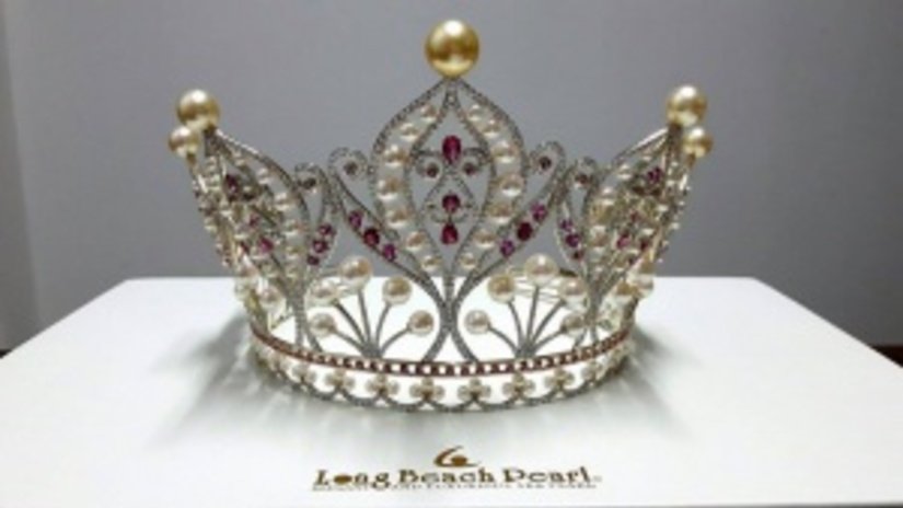 Корона Мисс Вселенная Вьетнам 2015 от ювелирного дома Long Beach Pearl