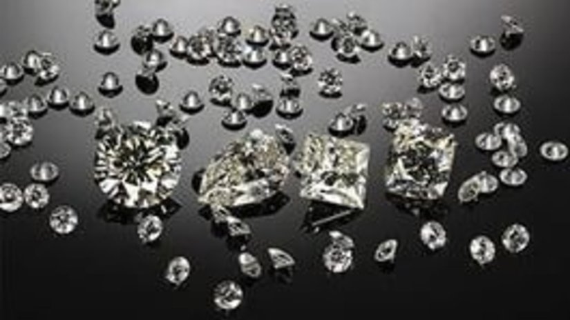 Сотни алмазных дилеров приняли участие в первой торговой сессии по продаже сырых алмазов в Антверпене