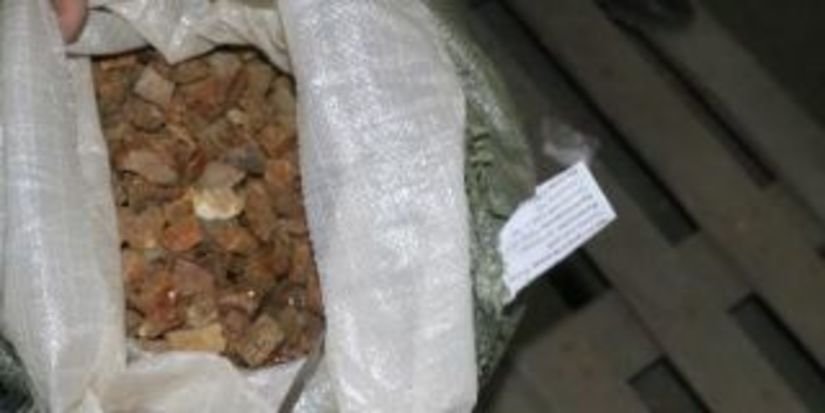На границе с Китаем изъяли 800 кг контрабандного калининградского янтаря на 50 млн рублей