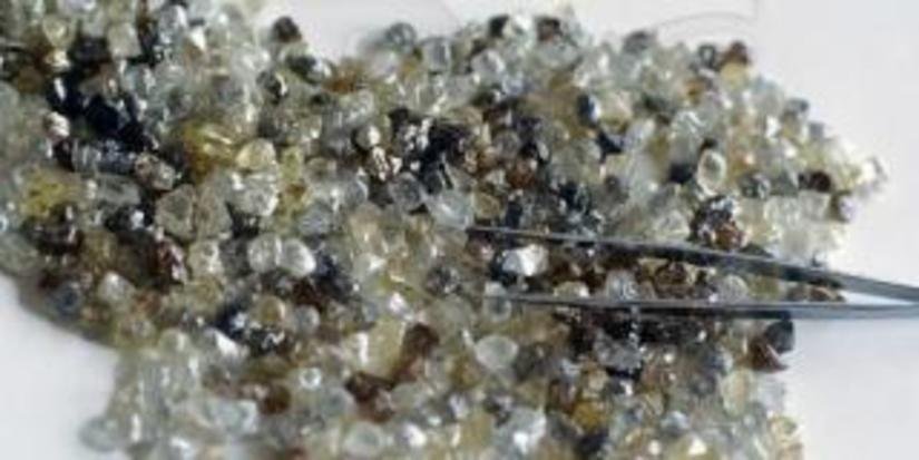 Цены на алмазное сырье падают, говорят аналитики