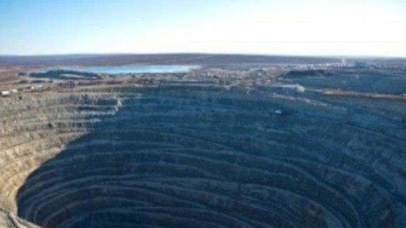 Добыча алмазов на крупнейшей кимберлитовой трубке в Якутии за 5 лет будет увеличена в 1,5 раза