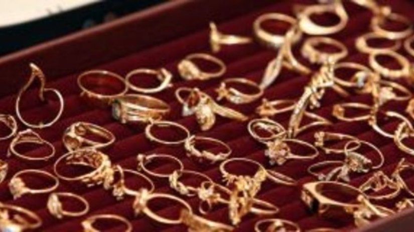 Средний вес продаваемых в РФ золотых украшений за пять лет сократился на 74%