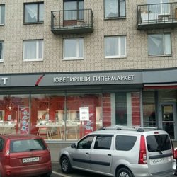 Ювелирный магазин в Петербурге ограбили через дыру в полу