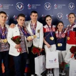 На церемонии награждения в Доме болельщиков в Баку отметили успехи гимнастов из Екатеринбурга
