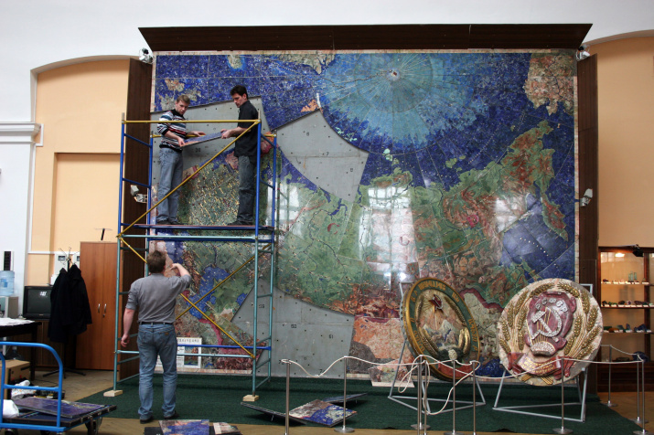В ходе реставрации карты в 2008 году. Фото: ЦНИГР музей