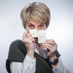 Елена Леонова