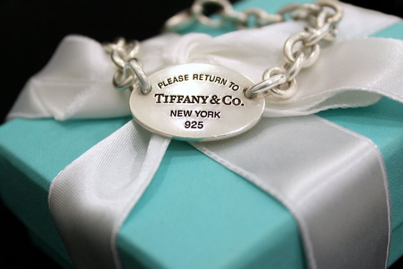 Квартальная прибыль Tiffany увеличилась в 1,5 раза, превысив ожидания