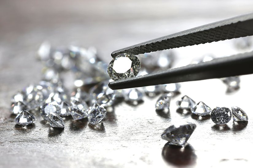 Ювелирные бренды столкнулись с крупным переизбытком алмазов
