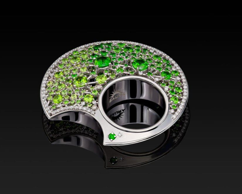 Участник II Всероссийского конкурса дизайна ювелирных украшений: Дмитрий Медюха, бренд SAURA