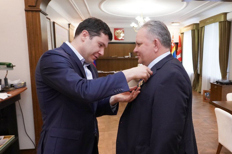 Михаил Зацепин награжден орденом «За заслуги перед Калининградской областью»
