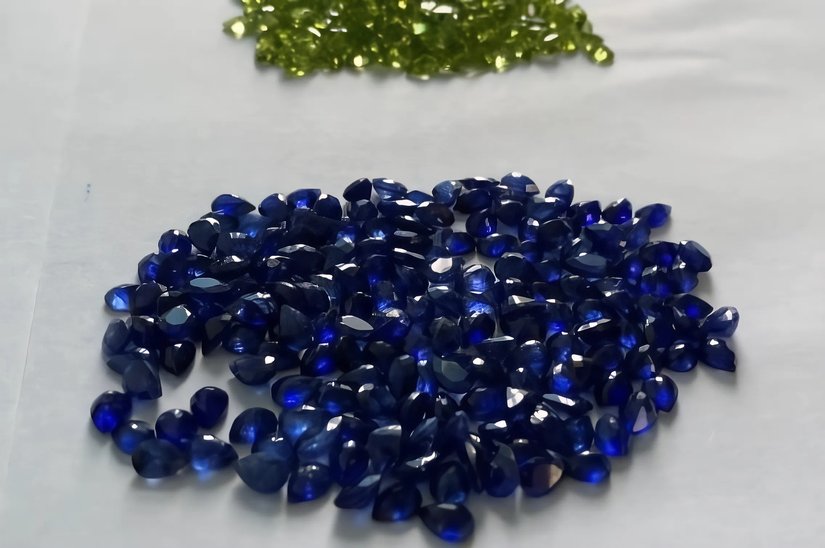 Директор ювелирной фирмы стал фигурантом уголовного дела о контрабанде драгоценных камней