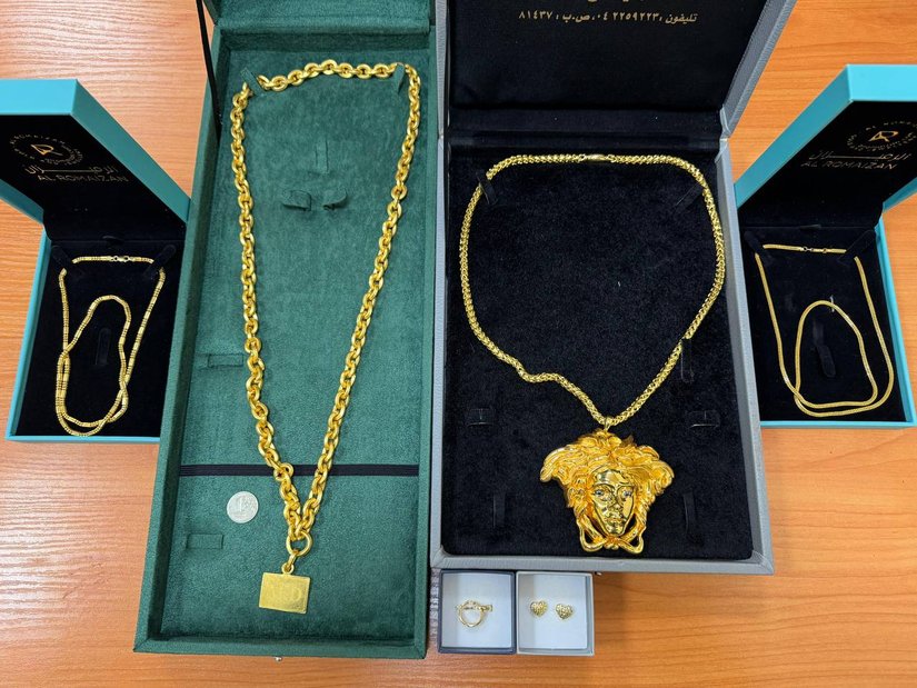 Турист из Бахрейна пытался ввезти в Россию незадекларированные ювелирные изделия на 5 млн рублей