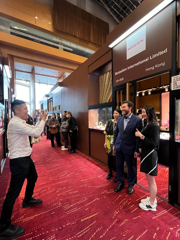 Российские ювелиры покорили Гонконг: признание искусства вопреки политике