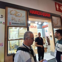 Фотоотчет с весенней выставки Istanbul Jewelry Show 2025: от оборудования до готовых украшений