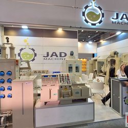 Фотоотчет с весенней выставки Istanbul Jewelry Show 2025: от оборудования до готовых украшений