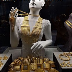 Фотоотчет с осенней выставки Istanbul Jewelry Show 2025: ювелирные изделия и технологии