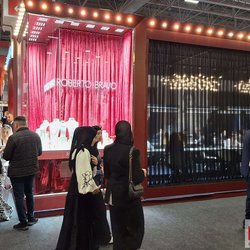 Фотоотчет с весенней выставки Istanbul Jewelry Show 2025: от оборудования до готовых украшений