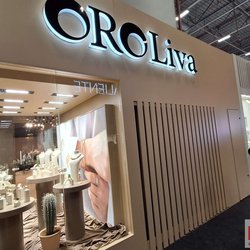 Фотоотчет с весенней выставки Istanbul Jewelry Show 2025: от оборудования до готовых украшений