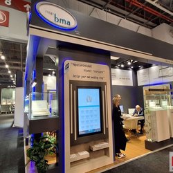 Фотоотчет с весенней выставки Istanbul Jewelry Show 2025: от оборудования до готовых украшений