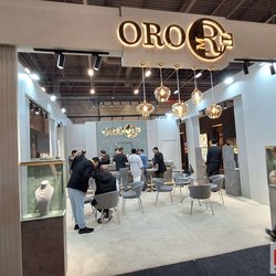 Фотоотчет с весенней выставки Istanbul Jewelry Show 2025: от оборудования до готовых украшений