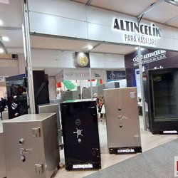 Фотоотчет с весенней выставки Istanbul Jewelry Show 2025: от оборудования до готовых украшений