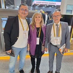 Фотоотчет с осенней выставки Istanbul Jewelry Show 2025: ювелирные изделия и технологии