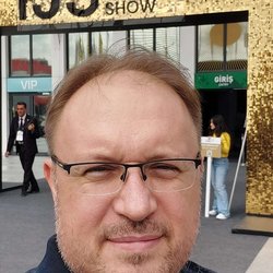 Фотоотчет с осенней выставки Istanbul Jewelry Show 2025: ювелирные изделия и технологии