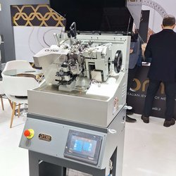 Фотоотчет с весенней выставки Istanbul Jewelry Show 2025: от оборудования до готовых украшений