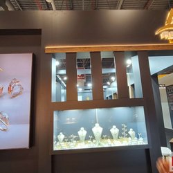 Фотоотчет с весенней выставки Istanbul Jewelry Show 2025: от оборудования до готовых украшений