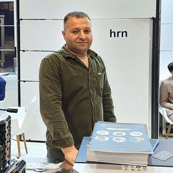 Фотоотчет с весенней выставки Istanbul Jewelry Show 2025: от оборудования до готовых украшений