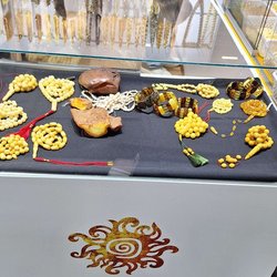 Фотоотчет с весенней выставки Istanbul Jewelry Show 2025: от оборудования до готовых украшений