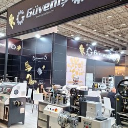 Фотоотчет с весенней выставки Istanbul Jewelry Show 2025: от оборудования до готовых украшений