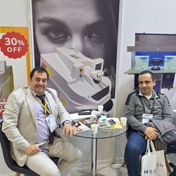 Фотоотчет с весенней выставки Istanbul Jewelry Show 2025: от оборудования до готовых украшений