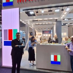 Фотоотчет с весенней выставки Istanbul Jewelry Show 2025: от оборудования до готовых украшений