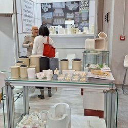 Фотоотчет с весенней выставки Istanbul Jewelry Show 2025: от оборудования до готовых украшений