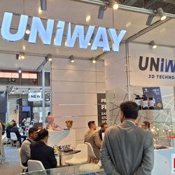 Фотоотчет с весенней выставки Istanbul Jewelry Show 2025: от оборудования до готовых украшений