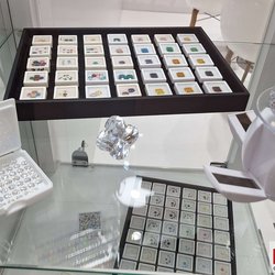Фотоотчет с весенней выставки Istanbul Jewelry Show 2025: от оборудования до готовых украшений