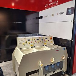 Фотоотчет с осенней выставки Istanbul Jewelry Show 2025: ювелирные изделия и технологии