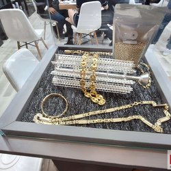 Фотоотчет с весенней выставки Istanbul Jewelry Show 2025: от оборудования до готовых украшений