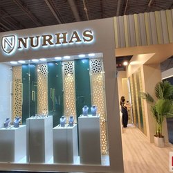 Фотоотчет с весенней выставки Istanbul Jewelry Show 2025: от оборудования до готовых украшений