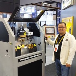 Фотоотчет с осенней выставки Istanbul Jewelry Show 2025: ювелирные изделия и технологии
