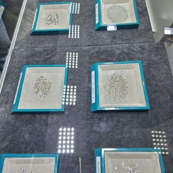 Фотоотчет с осенней выставки Istanbul Jewelry Show 2025: ювелирные изделия и технологии