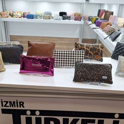 Фотоотчет с весенней выставки Istanbul Jewelry Show 2025: от оборудования до готовых украшений