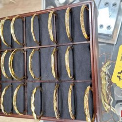Фотоотчет с весенней выставки Istanbul Jewelry Show 2025: от оборудования до готовых украшений