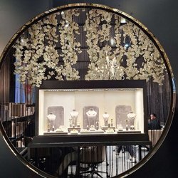 Фотоотчет с весенней выставки Istanbul Jewelry Show 2025: от оборудования до готовых украшений