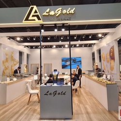 Фотоотчет с весенней выставки Istanbul Jewelry Show 2025: от оборудования до готовых украшений
