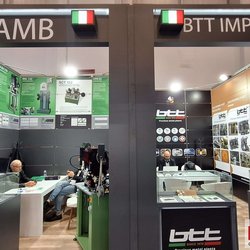 Фотоотчет с весенней выставки Istanbul Jewelry Show 2025: от оборудования до готовых украшений